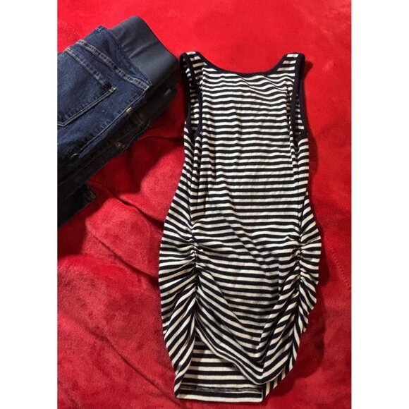 Old Navy Maternity Bundle - Size Small - 4 Pieces - Jeans, Pajamas, Tank Top - Picture 11 of 11